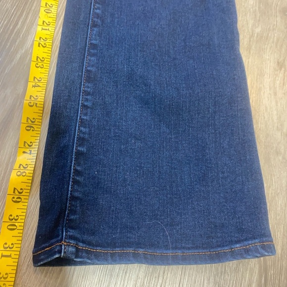 Lands’ End Women’s Mid Rise Bootcut Jeans Size 14 Dark Wash 31” Inseam - Picture 8 of 10